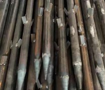 合理设计钢花管的孔径和孔间距